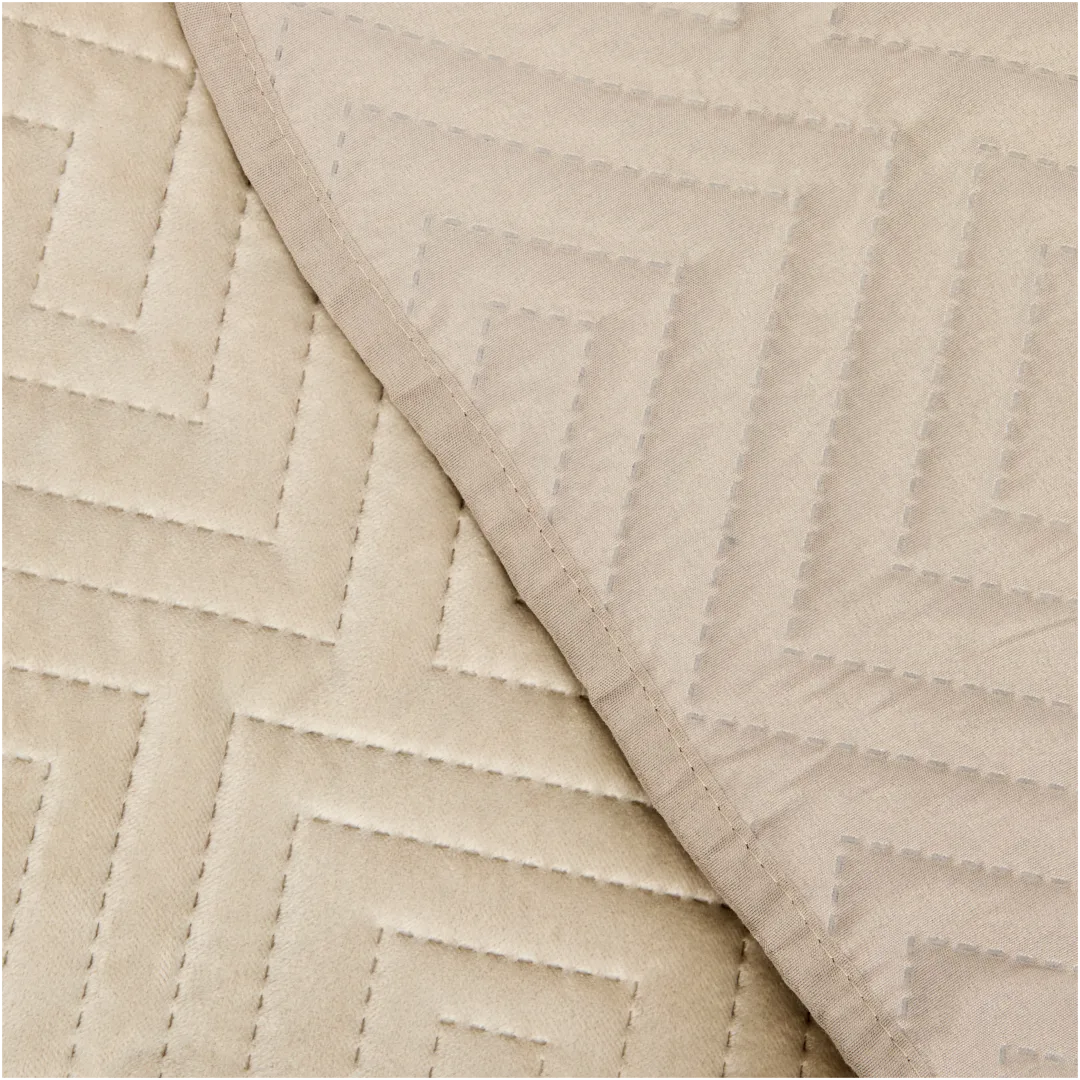 Studio Home velvet bedsprei