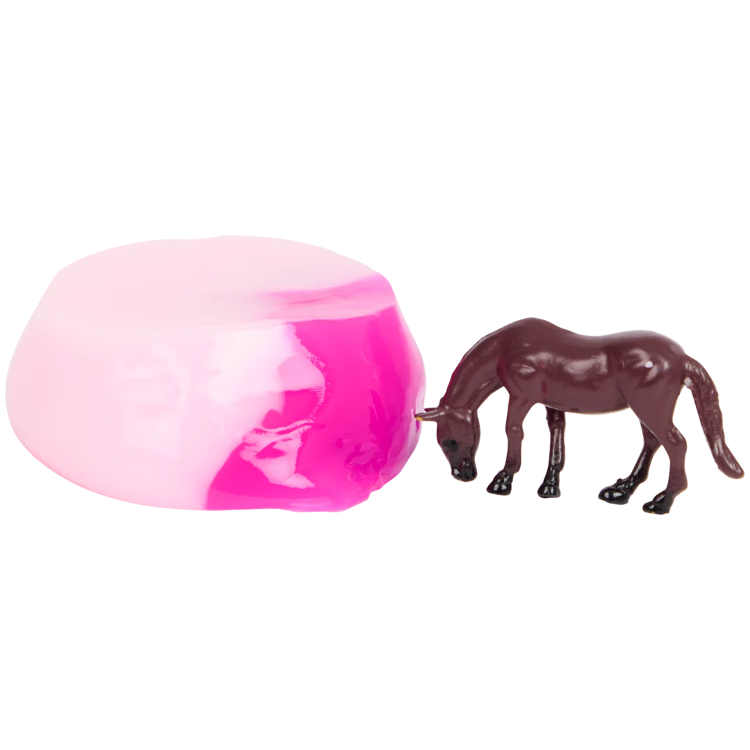 Sliz s figúrkou