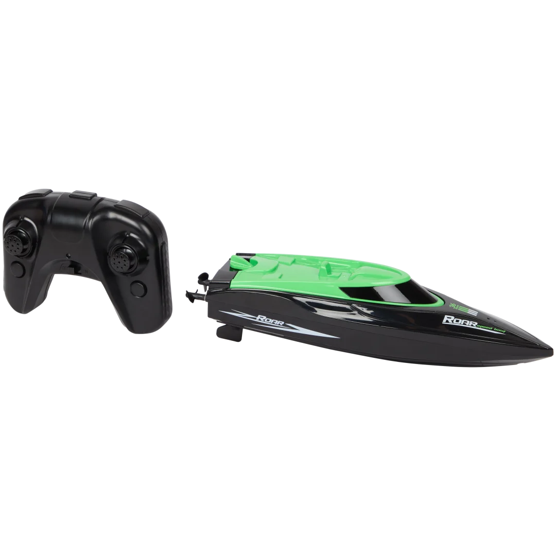 Bateau de course radiocommandé 2