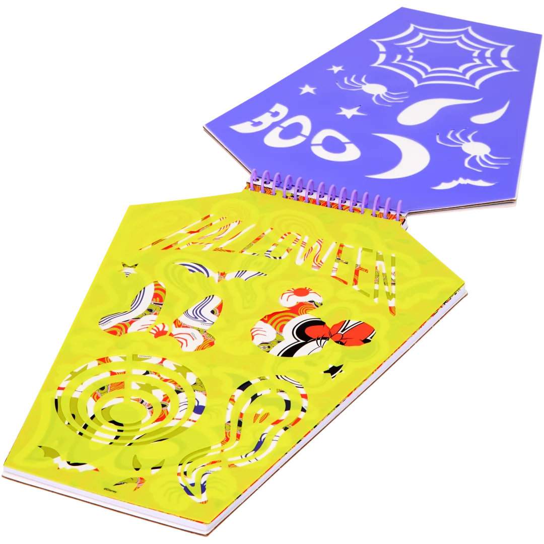 Livre de coloriage et de pochoirs Disney 2