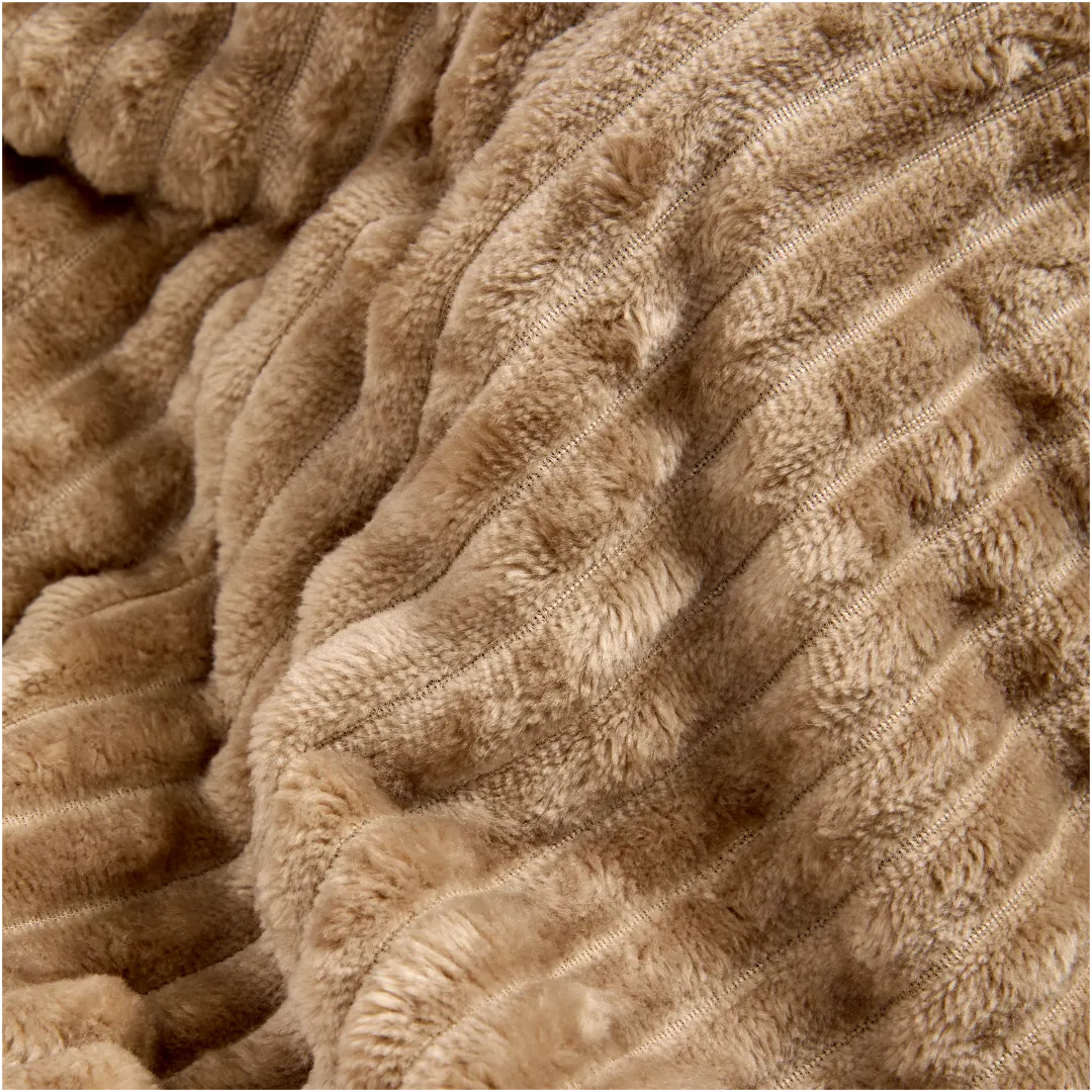 Zasłona z prążkowanej tkaniny