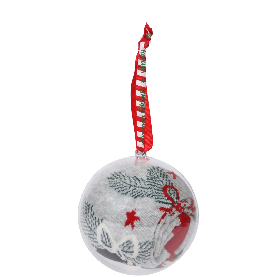 Weihnachtssocken in Weihnachtskugel