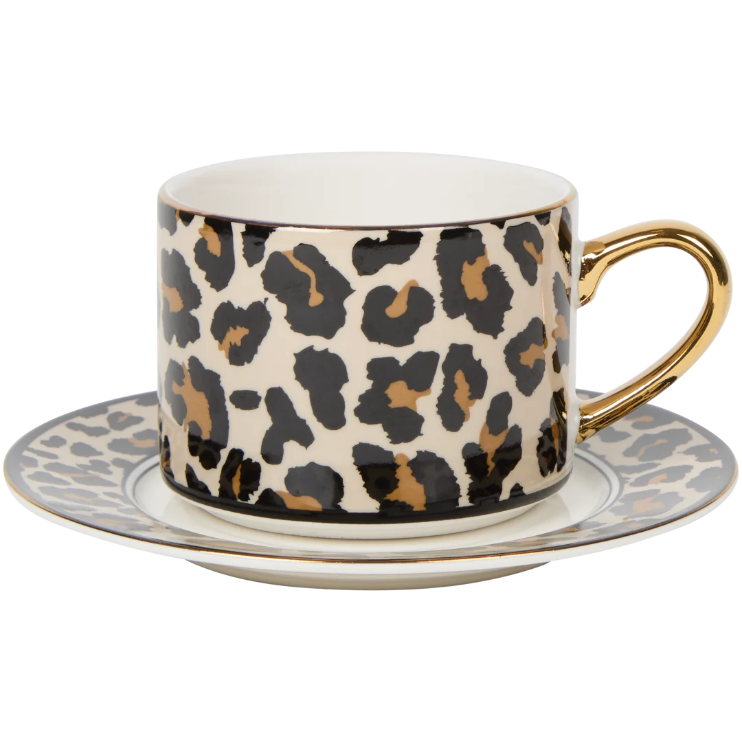 Tasse und Untertasse aus Porzellan