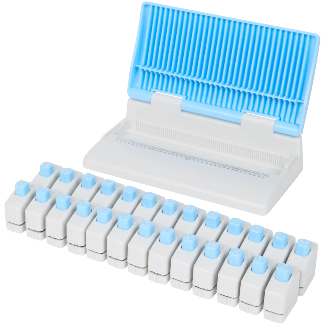 Tablica ze sztancą z literami 1