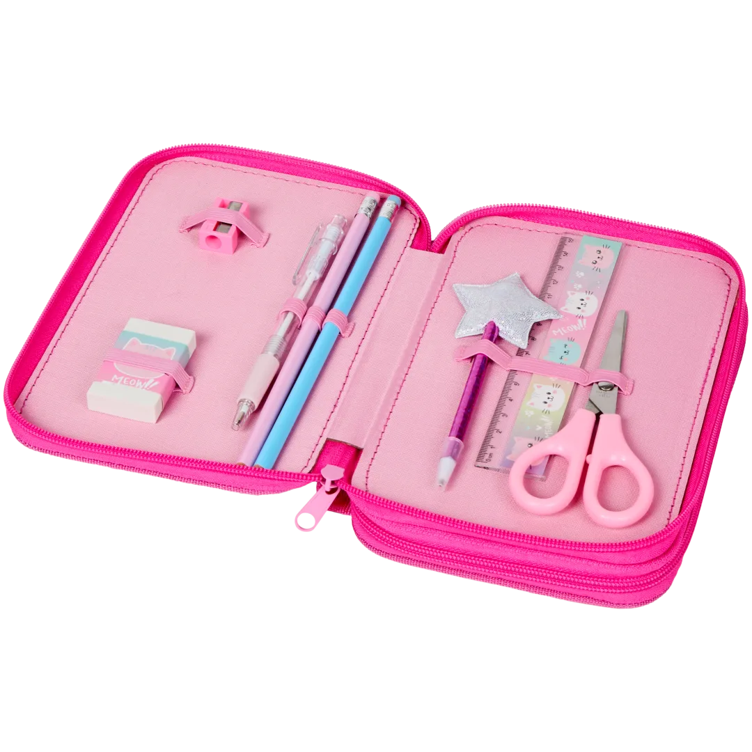 Estuche de tela de peluche con accesorios