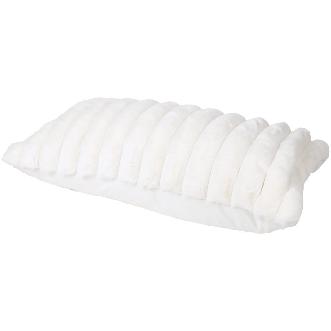 Coussin côtelé en fausse fourrure