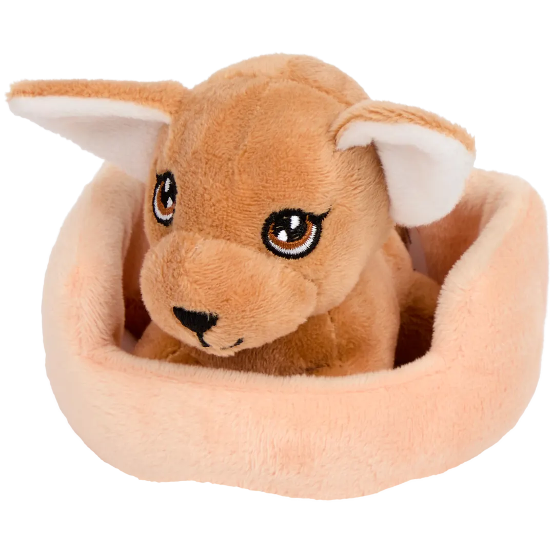 Peluche animal dans un panier