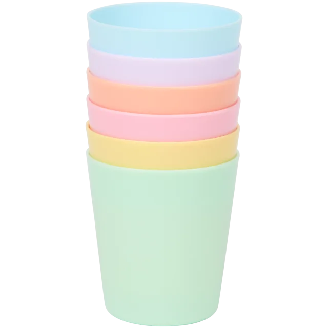 Gobelets en plastique